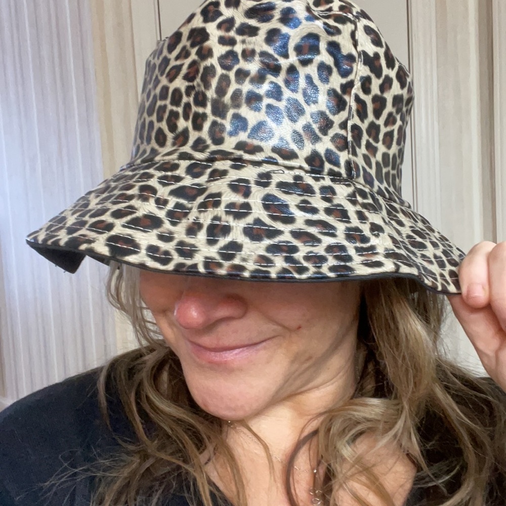 Leopard print Bucket Hat NWOT